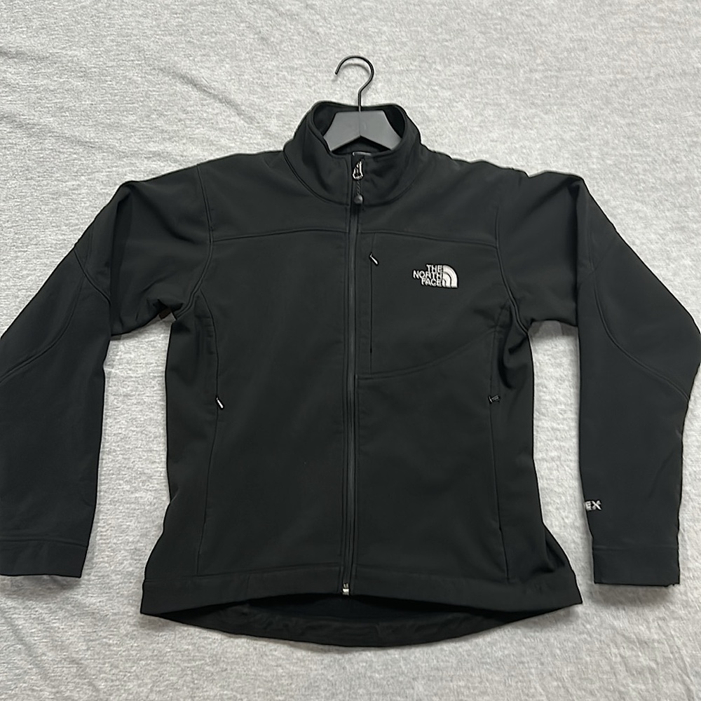 Woman’s North Face Shell Jacket Sleeved